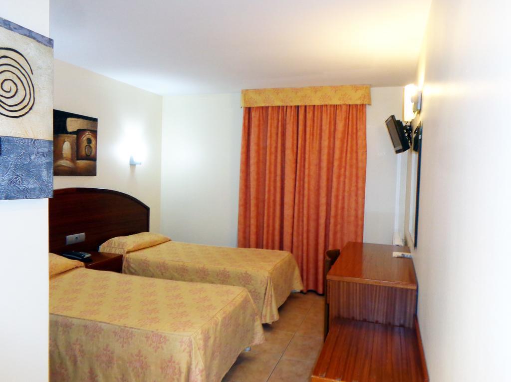 Hotel Festa Brava Andorra la Vella Værelse billede